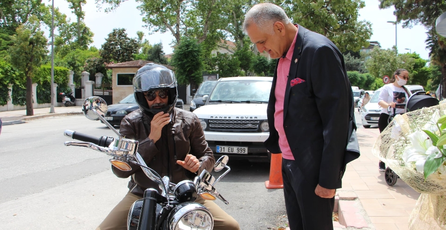 Eski Bakan Kürşat Tüzmen Odamızı ziyaret etti 